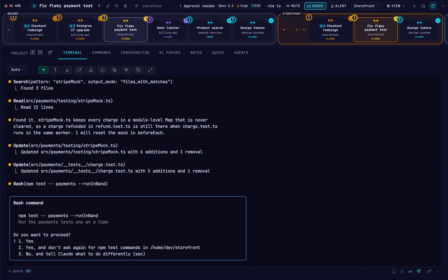 AASC 原生终端中，Claude Code 正请求运行 npm test。